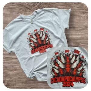 NWOT Adult L Unisex Graphic Gildan Short Sleeve Cicada Shirt